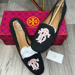 ALMOST BRAND NEW TORY BURCH LOAFER